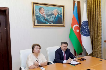 Azərbaycan Tibb Universitetində (ATU) tibb ixtisasları üzrə yeni tədris proqramlarının ilkin müzakirəsi məqsədilə geniş tərkibdə görüş keçirilib