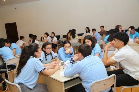 "Şəhərsalma və Memarlıq İli"nə həsr olunmuş intellektual yarışın regional mərhələsi keçirilib