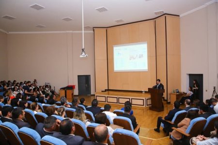 Təhsil Plus kartlarının ölkə üzrə ilk kütləvi təqdimatı Gəncə-Daşkəsən Regional Təhsil İdarəsində həyata keçirilib