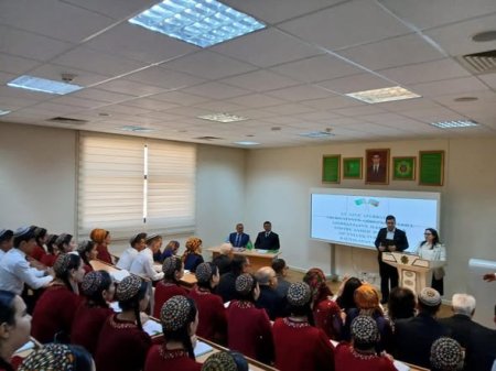 Türkmənistan Dövlət Universitetində Səməd Vurğunun 120 illiyinə həsr olunan tədbir keçirilib