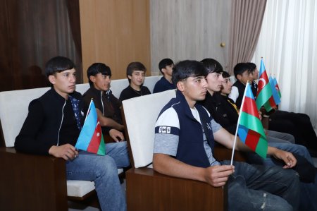Dövlət Xidməti Gədəbəydə gənclər üçün tədbir keçirdi