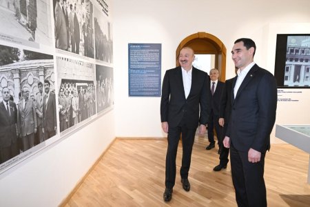 Prezidenti İlham Əliyev və Sərdar Berdiməhəmmədov Şuşada “Heydər Əliyev və Qarabağ” sərgisi ilə tanış olublar 