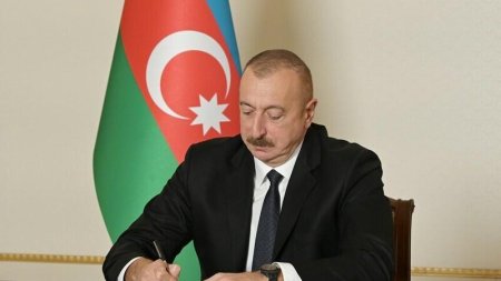 İlham Əliyev mopedlərlə bağlı bəzi dövlət rüsumlarını təsdiqlədi