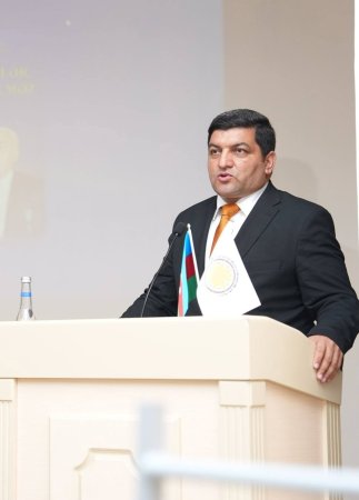 “Zaman gələr”lə “Zaman gəlməz”in əbədi məkanı- “Zaman gələr, zaman gəlməz” kitabı