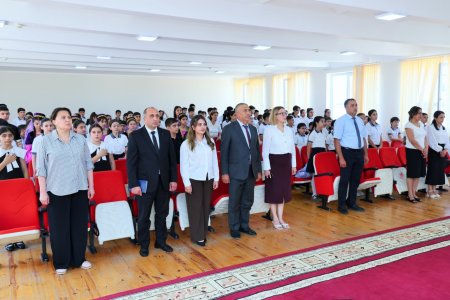 Yevlax şəhəri İmadəddin Nəsimi adına 3 nömrəli tam orta ümumtəhsil məktəbində Milli Musiqi Günü qeyd olunub