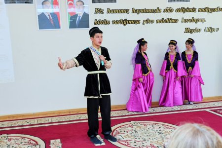 Yevlax şəhəri İmadəddin Nəsimi adına 3 nömrəli tam orta ümumtəhsil məktəbində Milli Musiqi Günü qeyd olunub