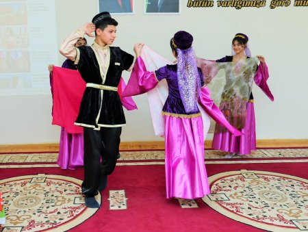 Yevlax şəhəri İmadəddin Nəsimi adına 3 nömrəli tam orta ümumtəhsil məktəbində Milli Musiqi Günü qeyd olunub