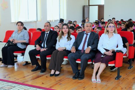 Yevlax şəhəri İmadəddin Nəsimi adına 3 nömrəli tam orta ümumtəhsil məktəbində Milli Musiqi Günü qeyd olunub