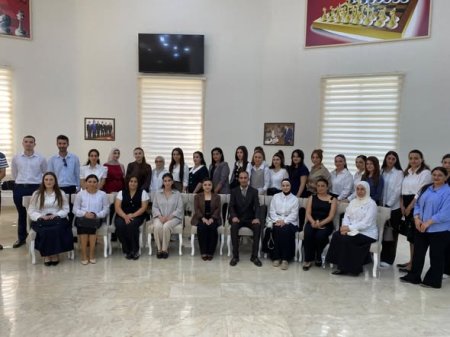 Ağsu rayonunda gənc və yeni işə qəbul olunmuş müəllimlərlə görüş keçirilib